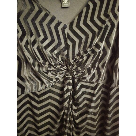 Lane Bryant 18/20 Gorgeous Velveteen Burnout Design Dressy Dress Holiday EUC - Picture 2 of 3